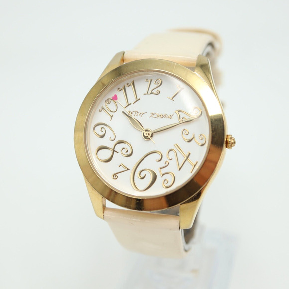 Betsey Johnson Women's Watch 39mm White Dial White Leather Strap w New Battery - Picture 1 of 16
